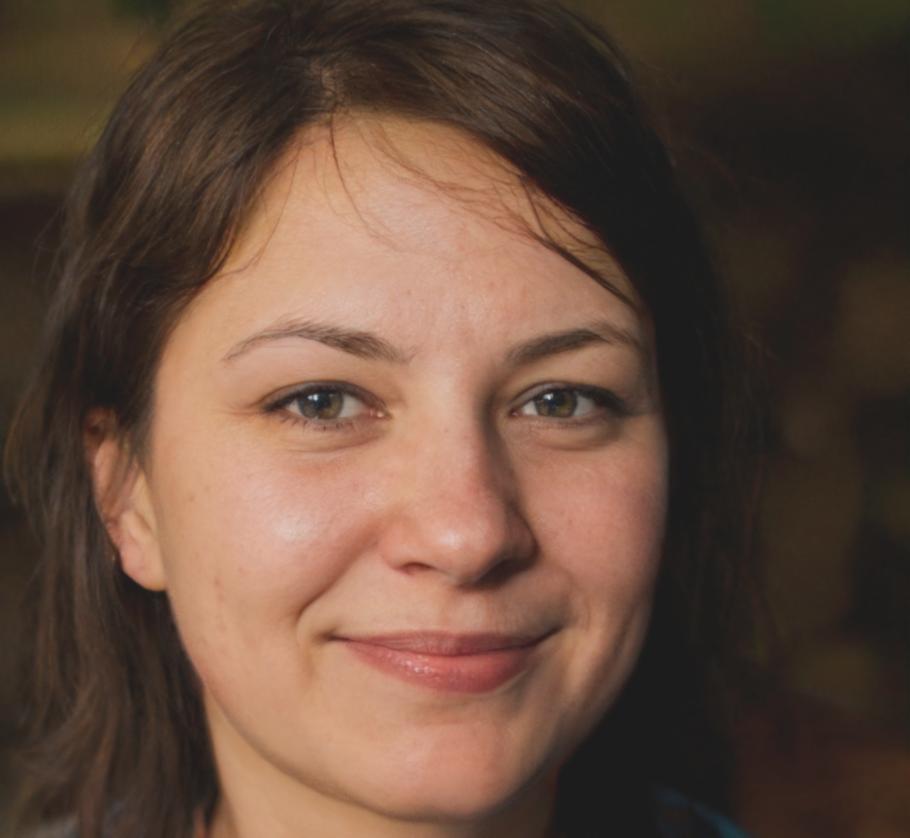 Florina Moldovan, Director Analiză Financiară
